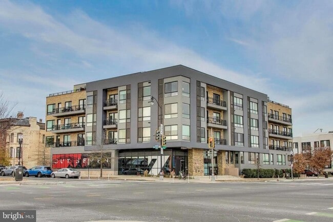 Building Photo - 1550 11th St NW Unit 203