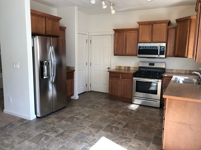 Photo - 1437 SW Junegrass Ln