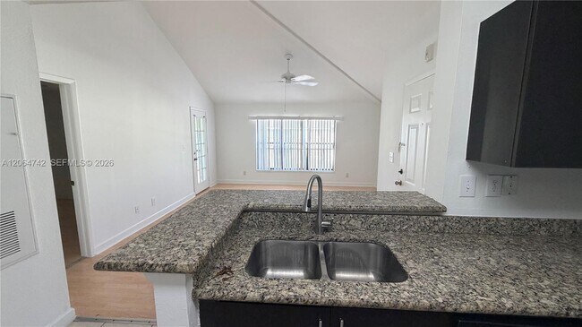Building Photo - 4058 NW 87th Ave Unit 4058