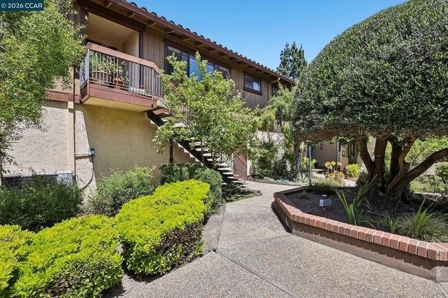 Photo - 1977 Ascot Dr Unidad 2