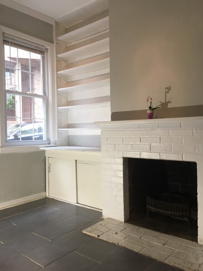 Photo - 21 Snows Ct NW