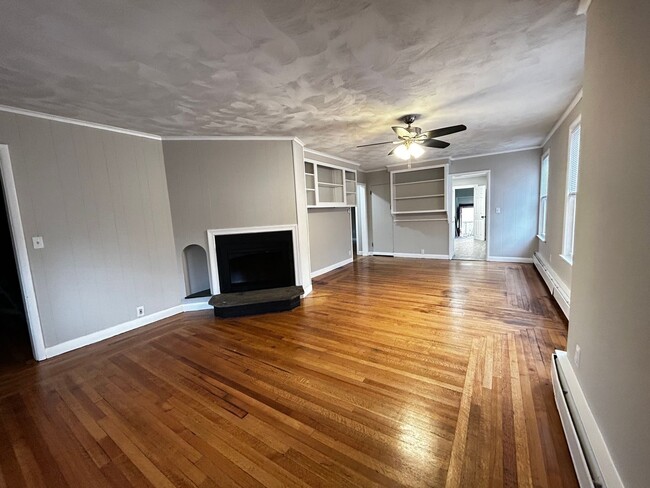 Building Photo - 176 Arnold Ave Unit 176 Arnold Ave  #1