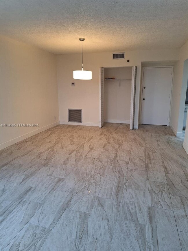 Photo - 901 Hillcrest Dr Unit 415