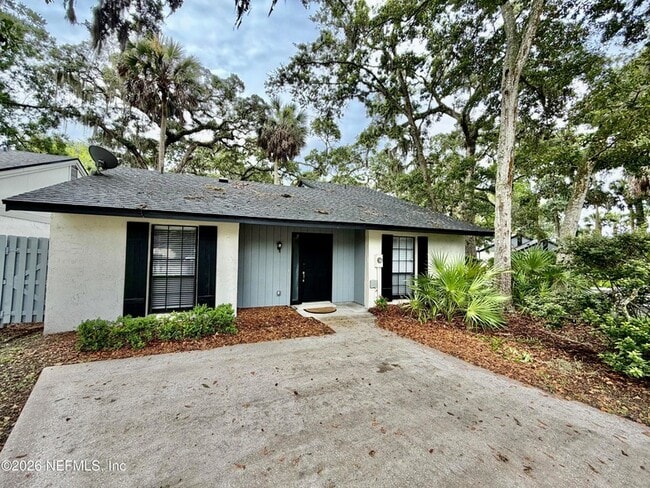 Building Photo - 133 Bermuda Ct