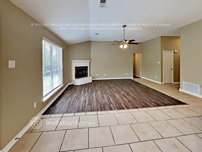 Photo - 819 W Lonesome Dove Trail