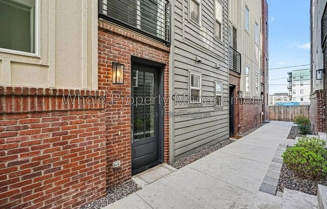 Photo - 3511 S Marion St