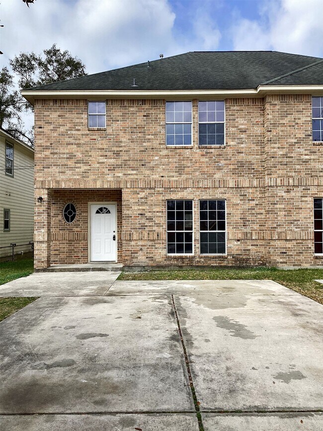 Photo - 10445 Wicklowe St