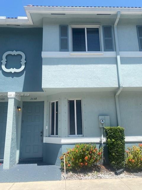 Building Photo - 3558 Oleander Terrace