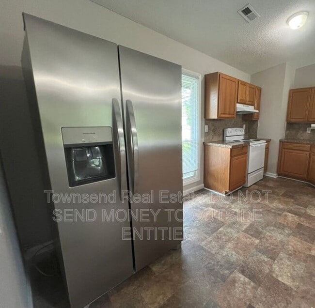 Photo - 612 Missenburg Ct