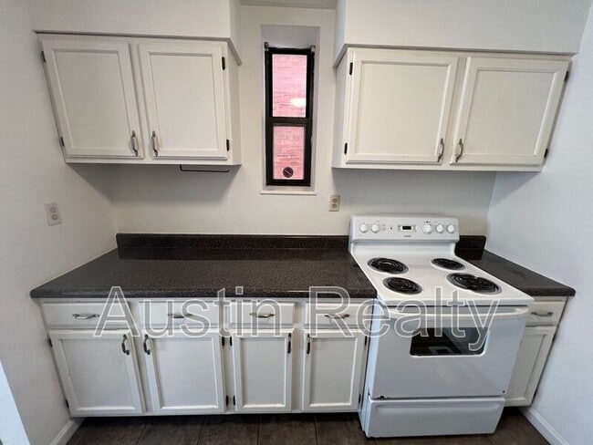 Photo - 4390 McPherson Ave Unit West