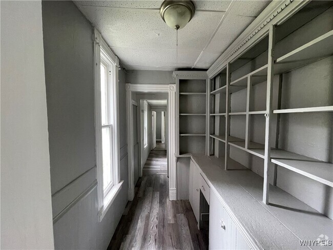 Building Photo - 200 Mackinaw St Rental