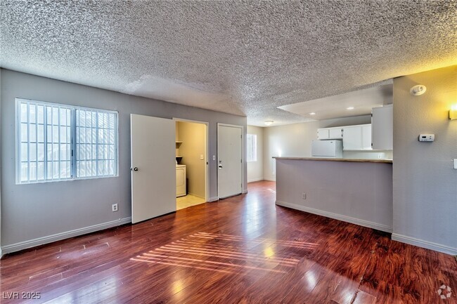 Building Photo - 1914 Dwarf Star Dr Unit 1028 Rental