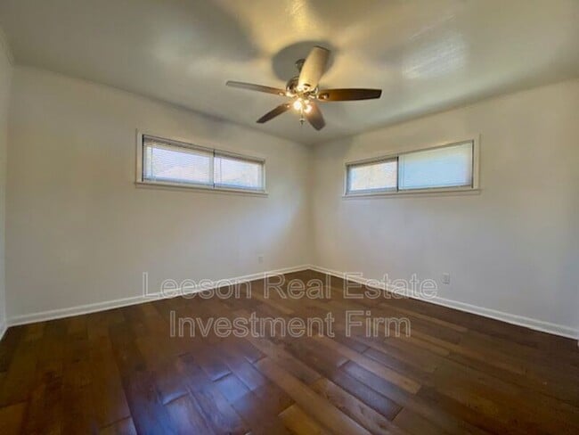 Photo - 3132 Looney St