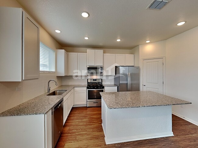 2732 Geronimo Creek