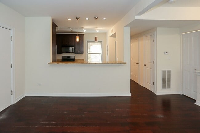 Photo - 3818 N Sheffield Ave Unit 3814-1E
