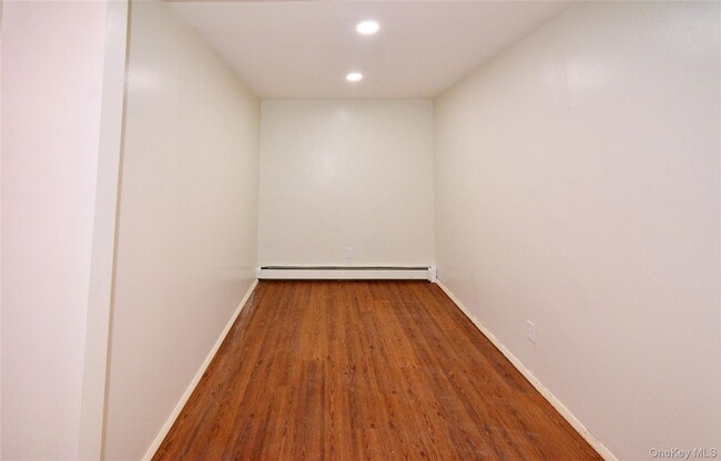 Building Photo - 15-10 B 12th St Unit Apt 2