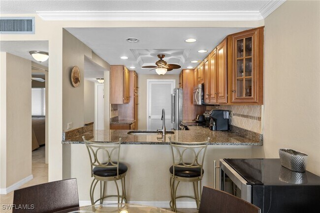 Building Photo - 25900 Hickory Blvd Unit 706