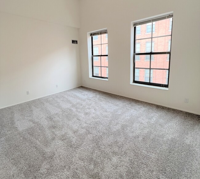 1BD 1BA - Bedroom
