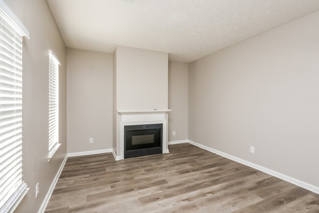 Photo - 5875 Bellingrath Way