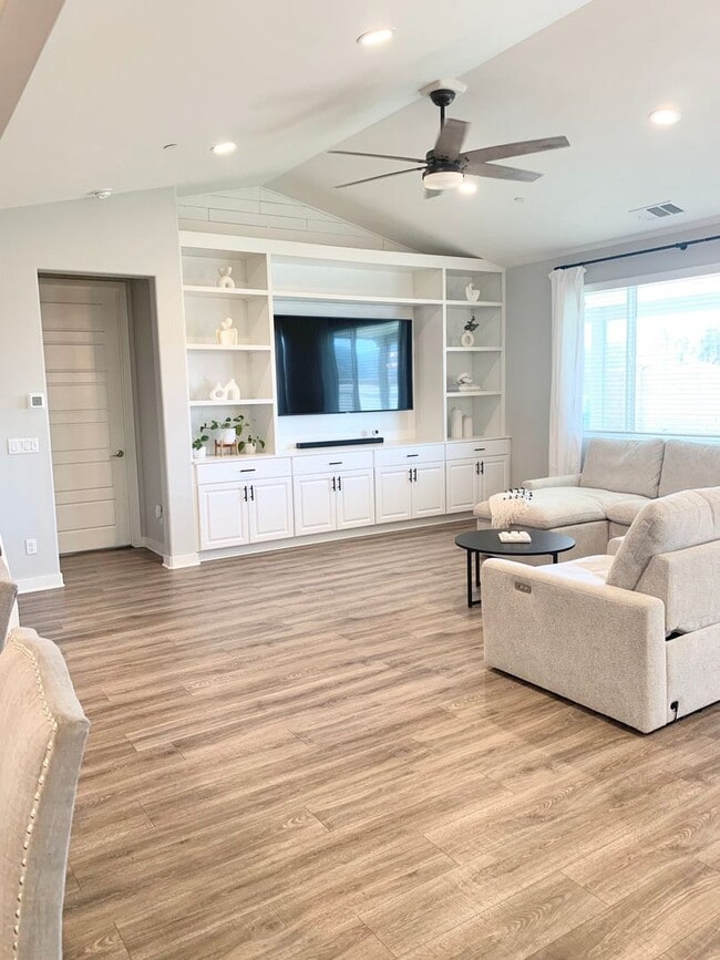 Photo - Gorgeous 4 Bedroom Home in West Murrieta