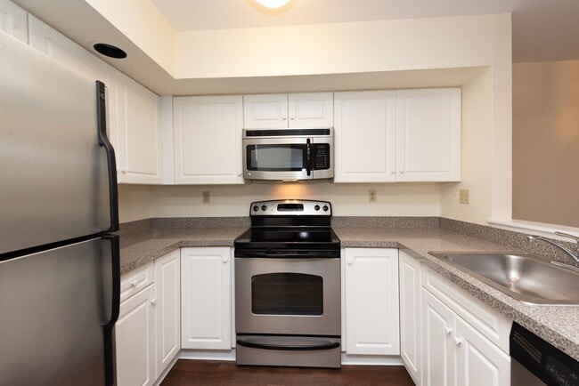 Photo - Rent in North Haven, convenient to everything!