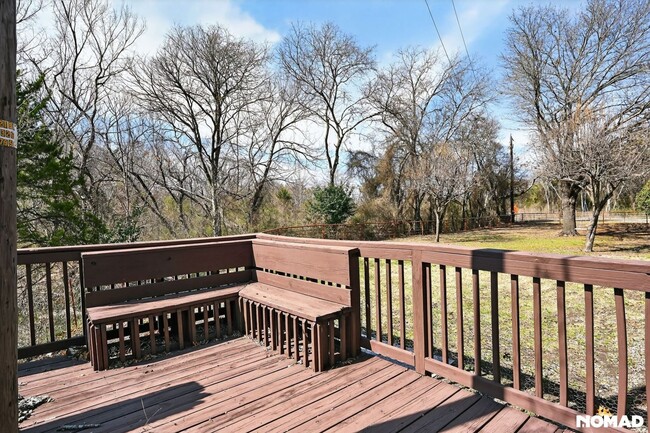 Photo - 2102 W Bear Creek Rd