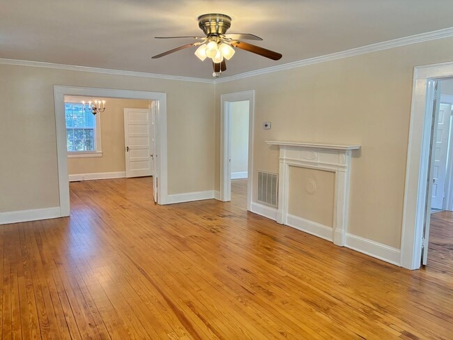 Photo - 104 S Fort St