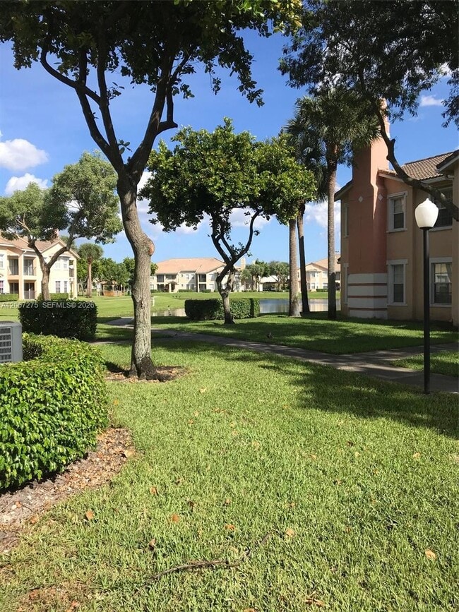 Photo - 2508 Belmont Ln Unit 2508