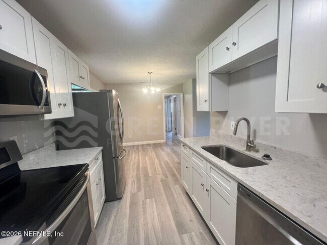 Photo - 6817 Camelot Rd