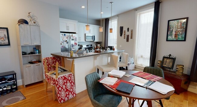 Photo - 166 Hampshire St Unit 3