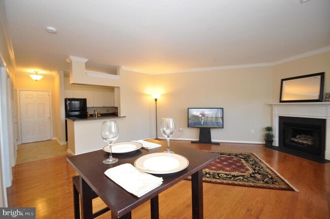 Photo - 4550 Strutfield Ln Unit 2323