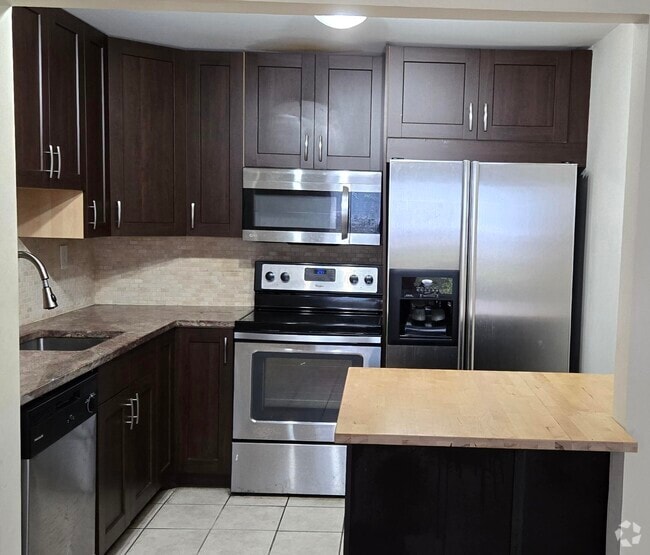 Building Photo - 160 Burgandy Way Rental