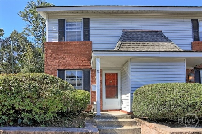 Photo - 18 Knollwood Cir