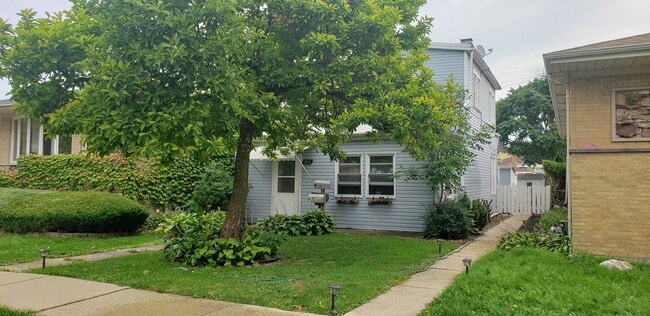 Front of house - 2835 S Harvey Ave Townhome