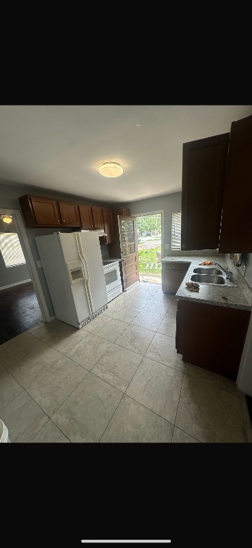 Building Photo - 4584 Park St Unit A Rental