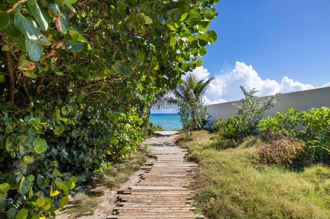 Photo - 1048 S Ocean Blvd