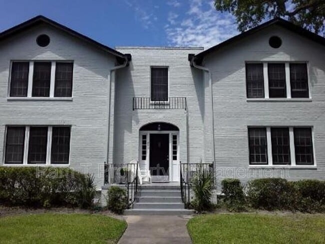 Building Photo - 740 E.45th St. #4 Unit 4