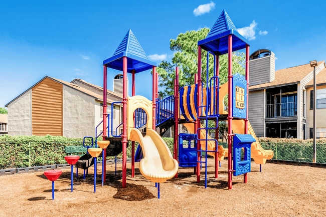 Bentley Green Apartment Homes