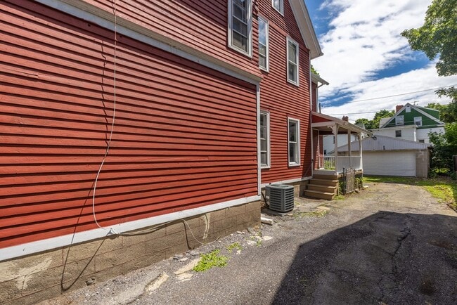 Photo - 78 Boardman St