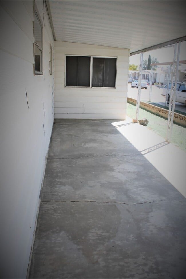 Photo - 55+ Spacious 2 bed 2 bath SIERRA DAWN HOME!