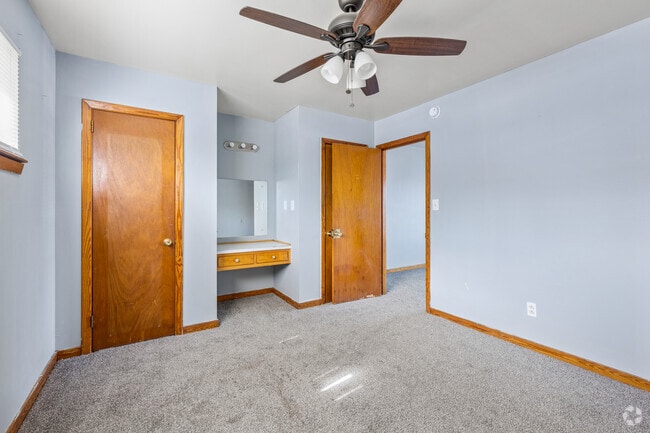 1BR, 1BA - 750SF - Bedroom