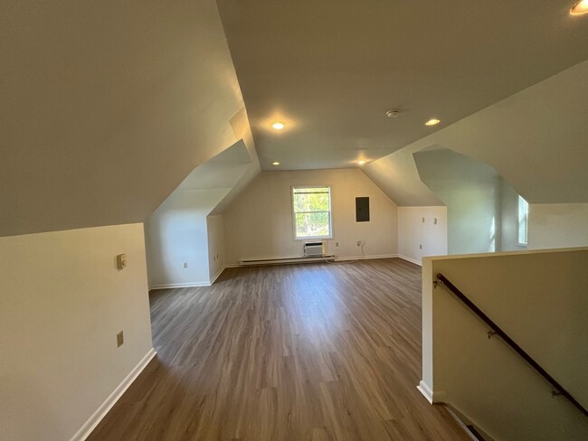 Building Photo - 3646 NY-145 Unit 1 Bedroom Apartment