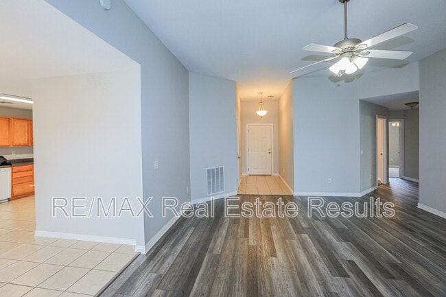 Photo - 3711 SW Hansom Loop