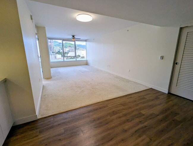 Photo - Symphony 2 Bed, 2 Bath, 1 Parking, Mountain views in Kakaako Unit 811