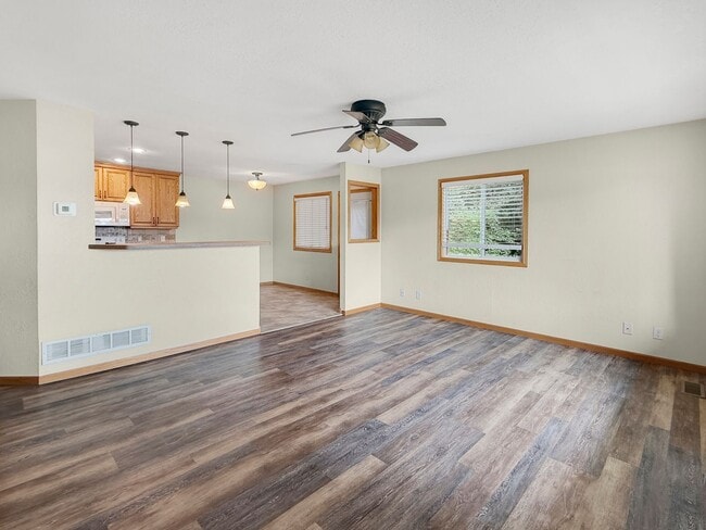 Photo - 11424 Hanson Blvd NW