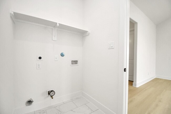 Photo - 4352 Avron Dr