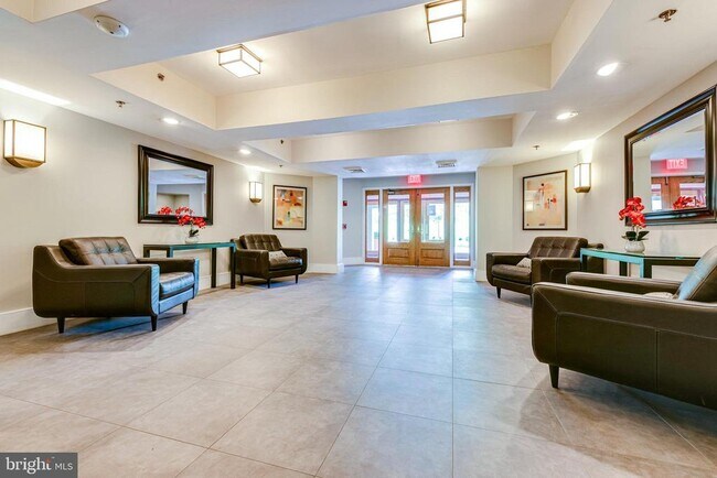 Photo - 545 E Braddock Rd Unit 207