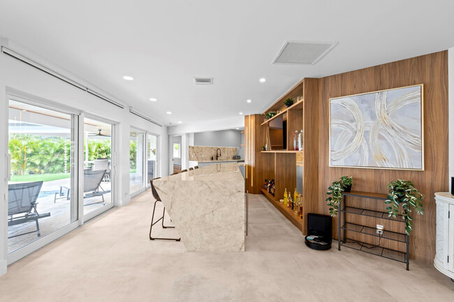 Photo - 1725 NE 23rd Ave