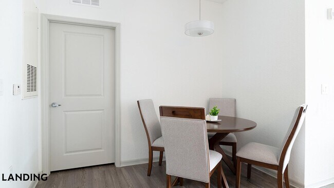 9301 Summit Centre Way Unit 3202