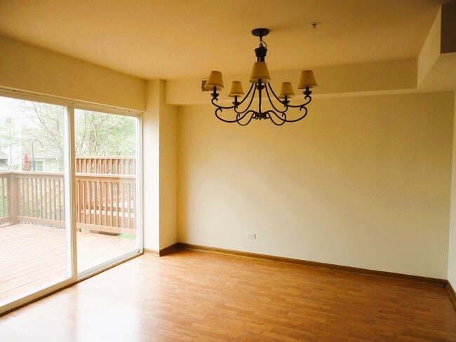 Photo - 642 Diamond Pointe Dr
